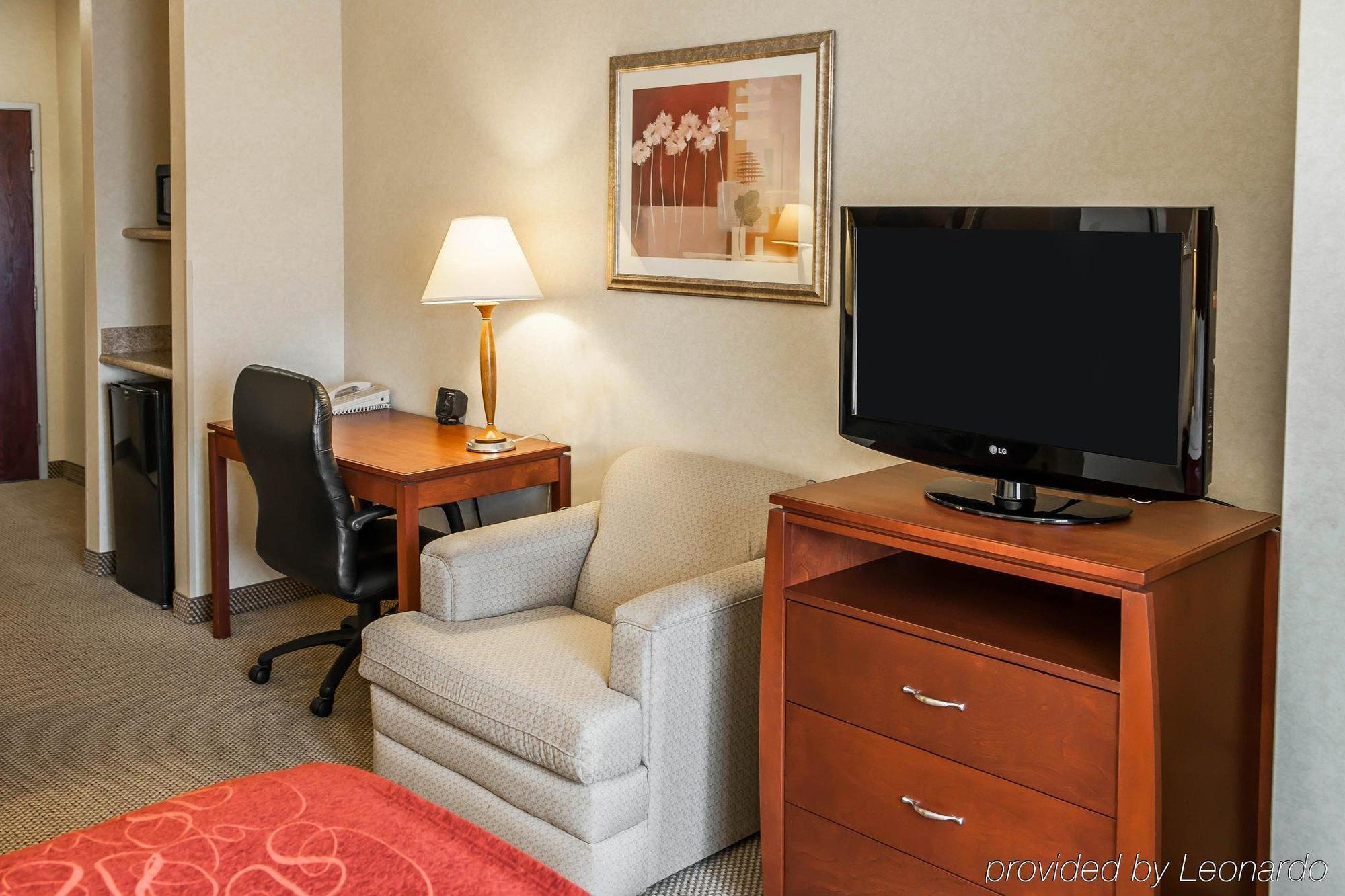 Comfort Suites South Элкхарт Экстерьер фото