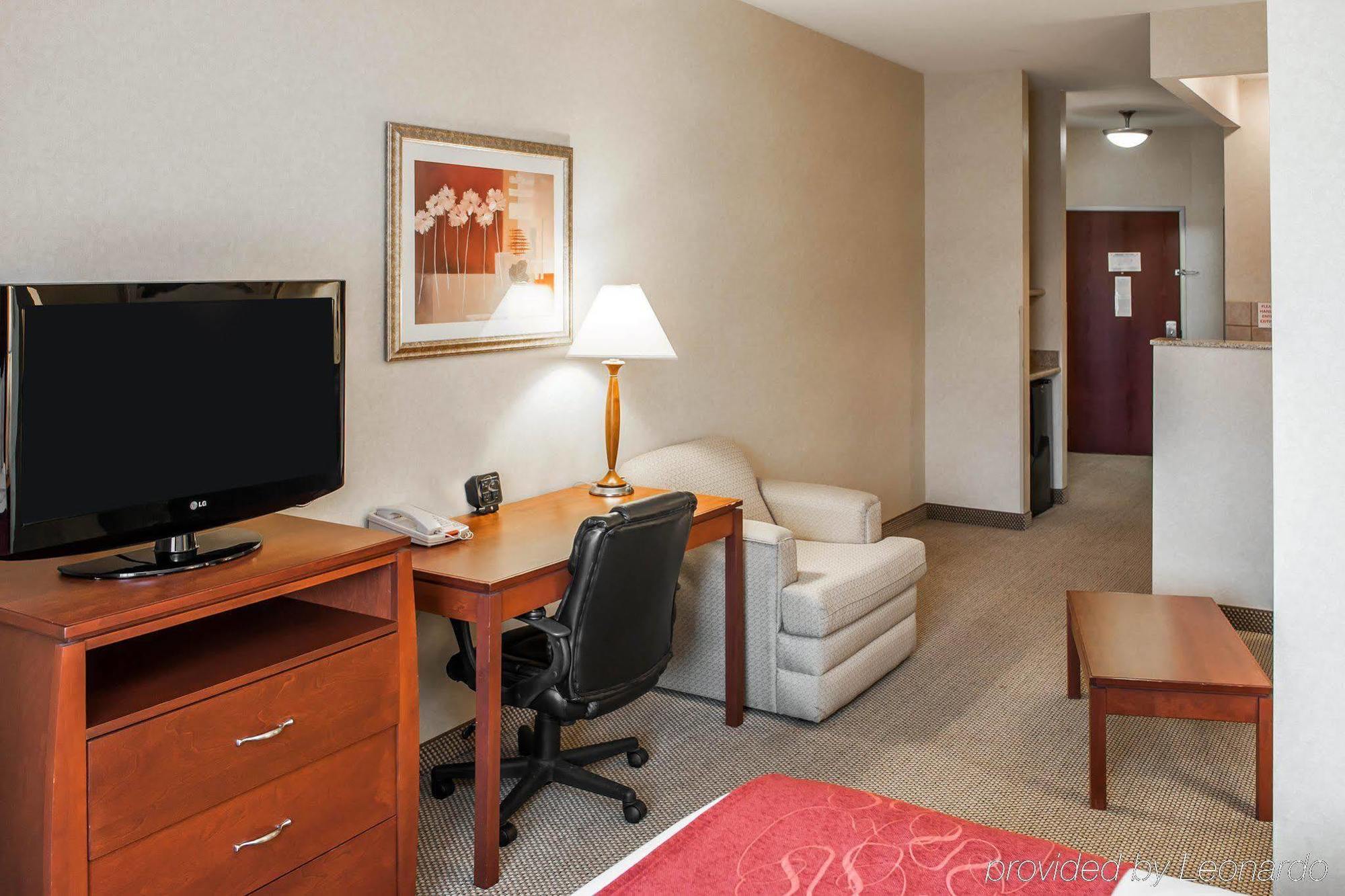 Comfort Suites South Элкхарт Экстерьер фото