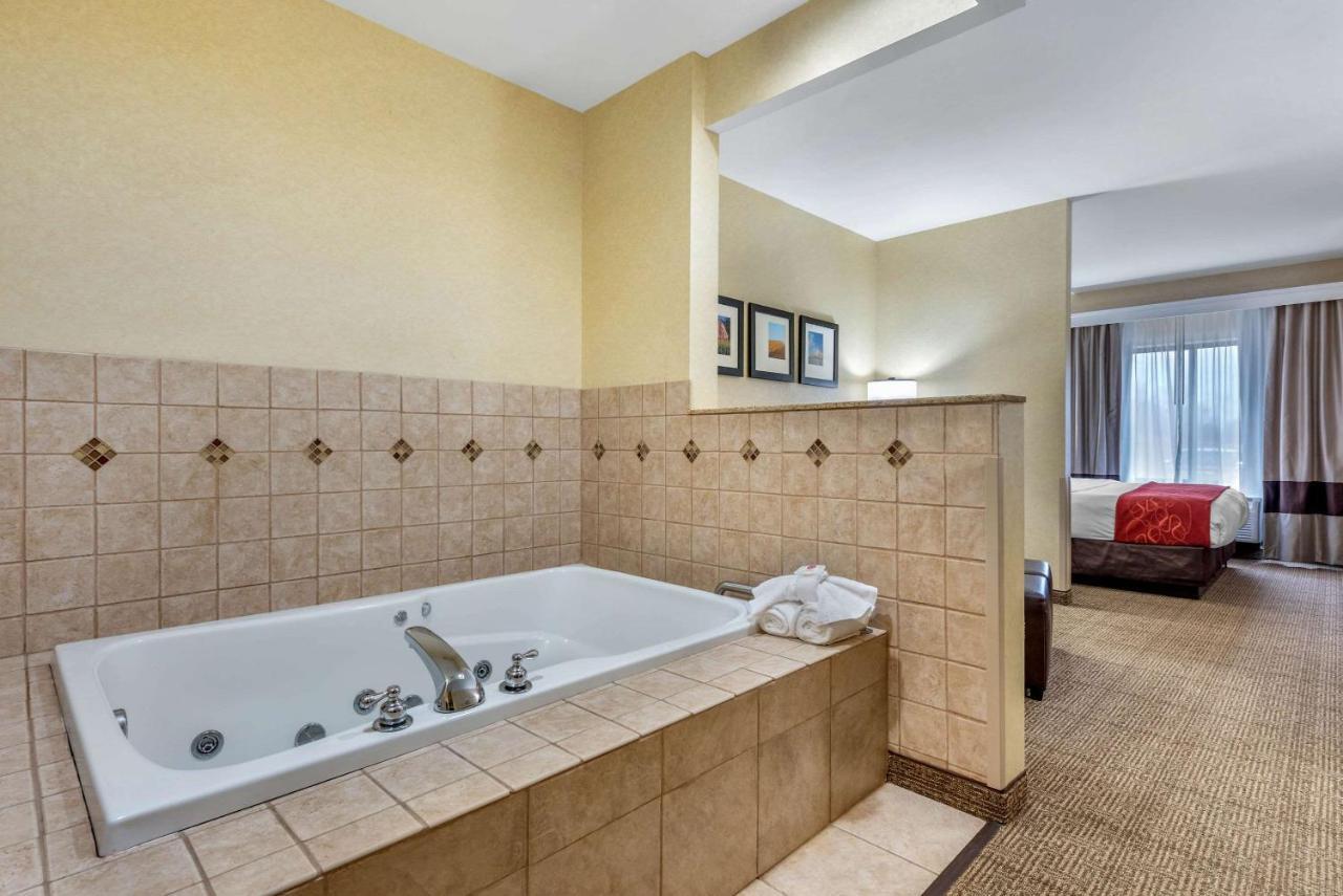 Comfort Suites South Элкхарт Экстерьер фото