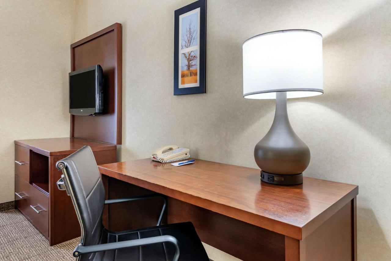 Comfort Suites South Элкхарт Экстерьер фото