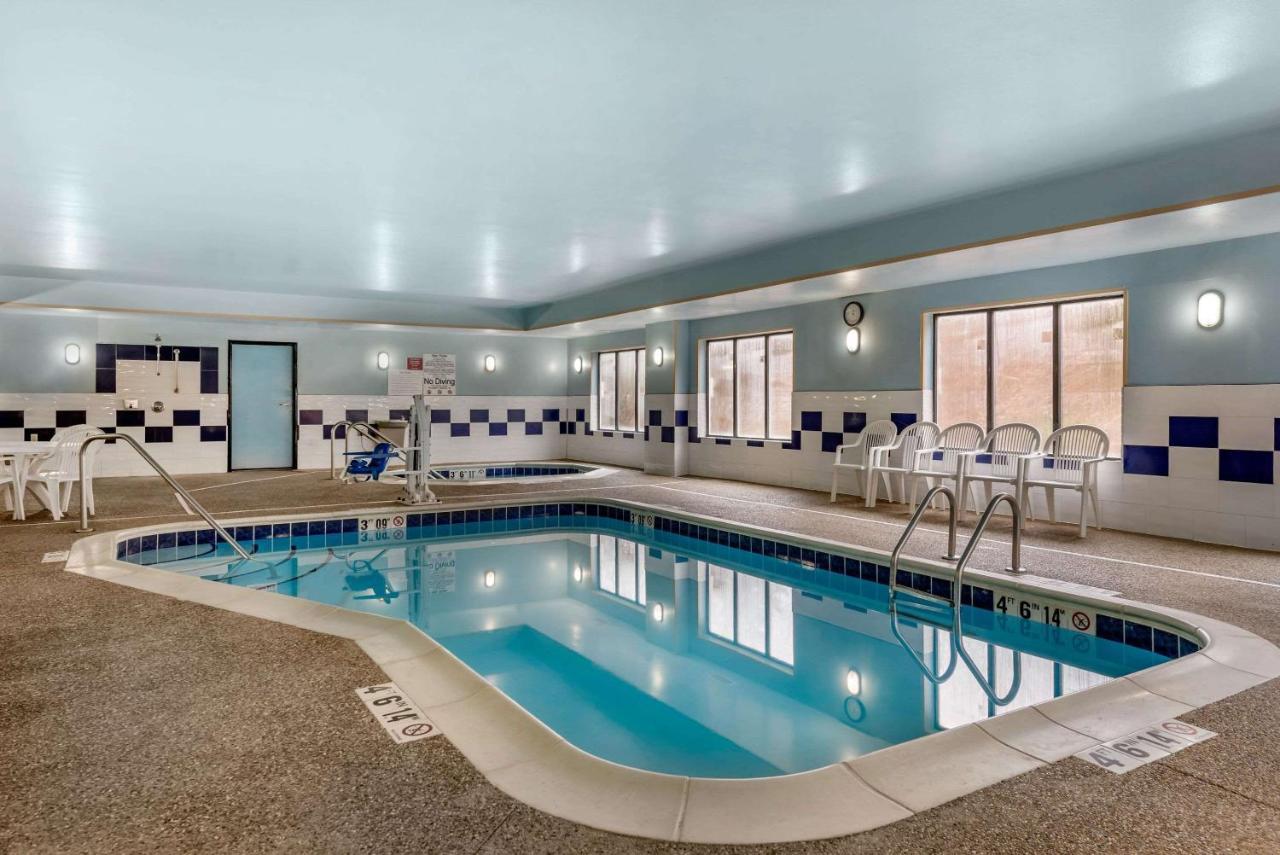 Comfort Suites South Элкхарт Экстерьер фото